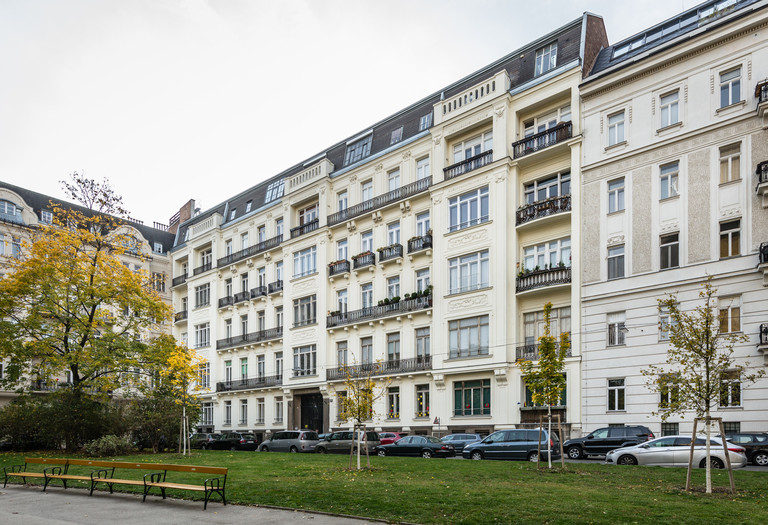 Foto eines Zinshauses am Dannebergplatz