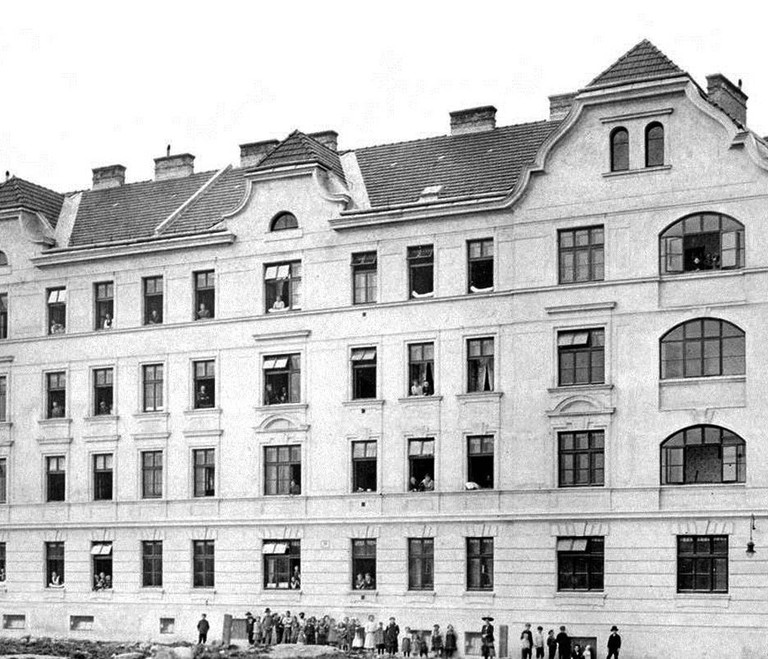 Historisches Foto eines Gründerzeithauses