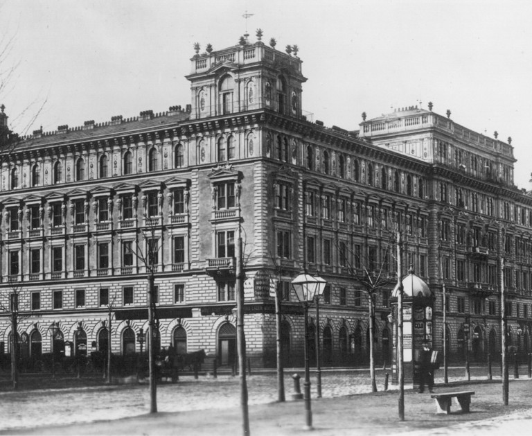 Historisches Foto eines Gründerzeithauses